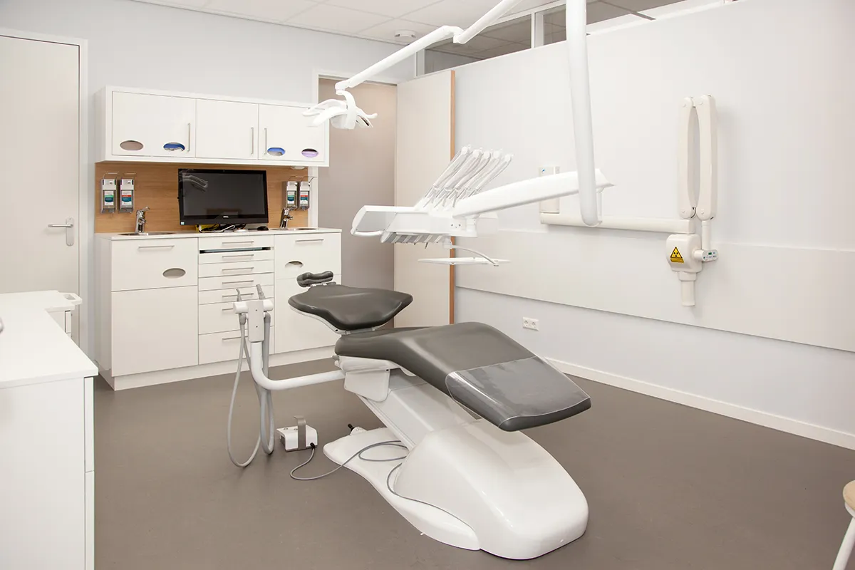 E-build_de tandarts_tandartspraktijk_behandelkamer-2